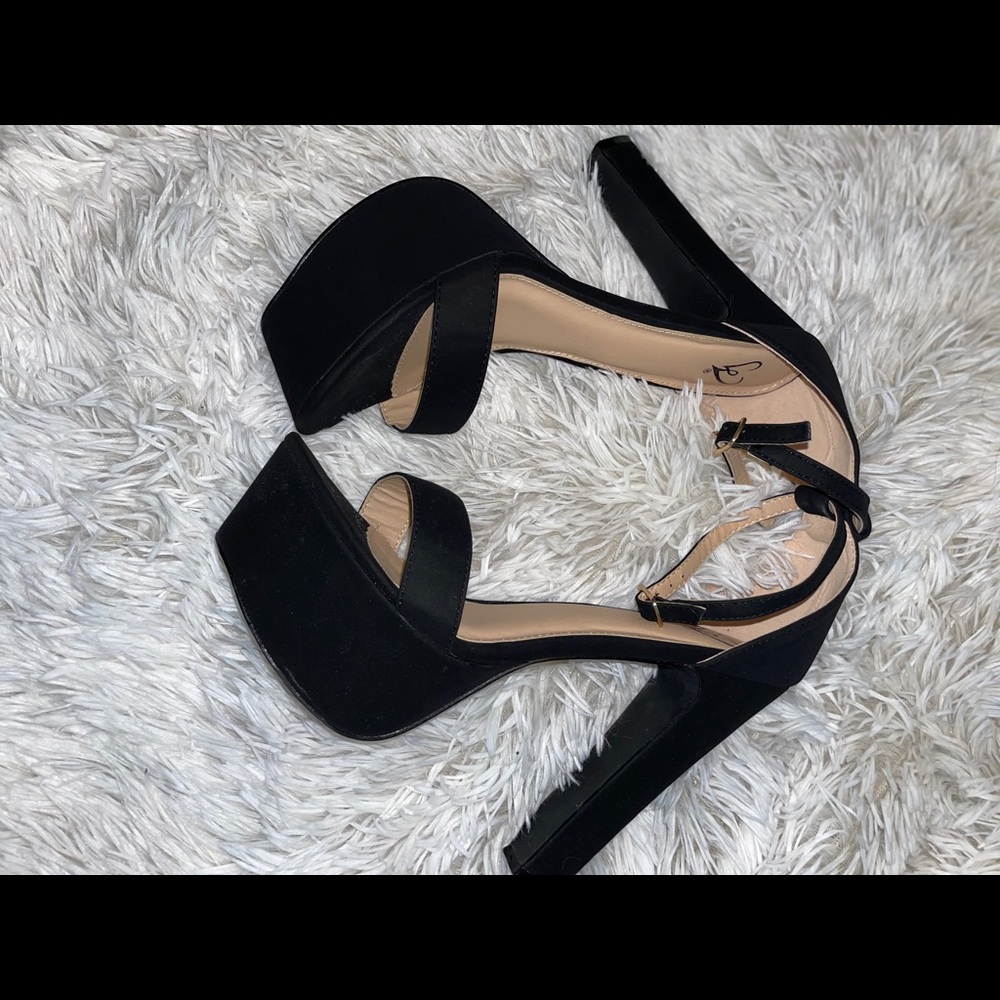 Black High heels
